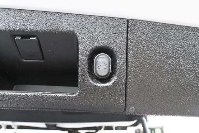 Used 2019 Beige Chevrolet Premier image 51