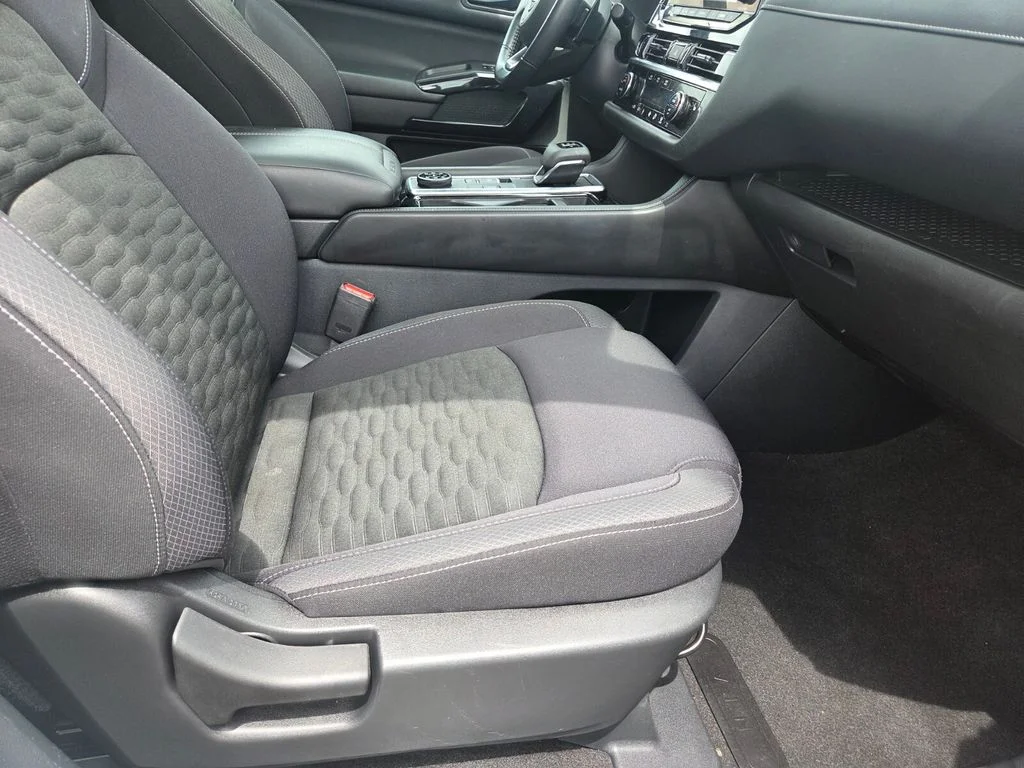 Certified Used 2024 White Nissan SV image 30