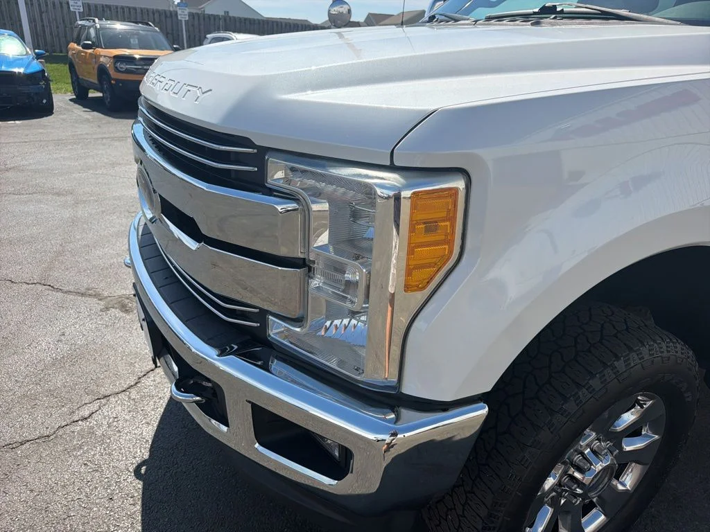 Certified Used 2017 White Platinum Clearcoat Metallic Ford Lariat image 15