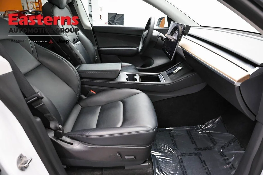Used 2022 White Tesla Long Range image 19