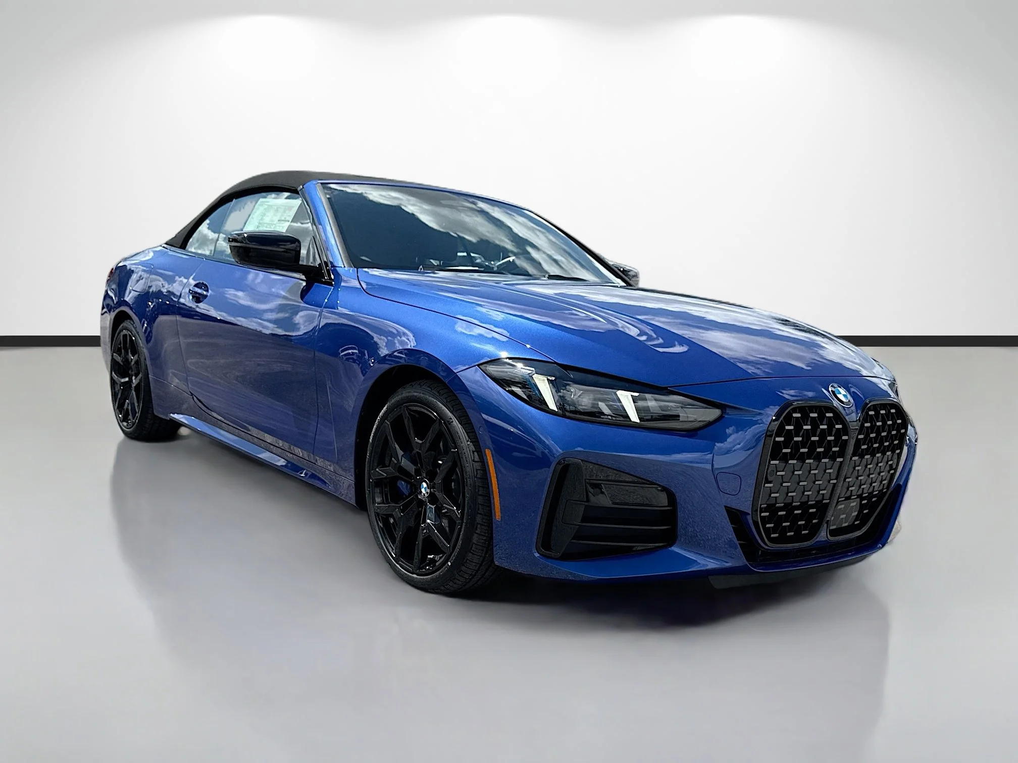 2027 BMW 4 Series 430i Convertible's photo