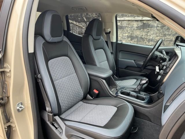 Used 2022 Beige Chevrolet Z71 image 24