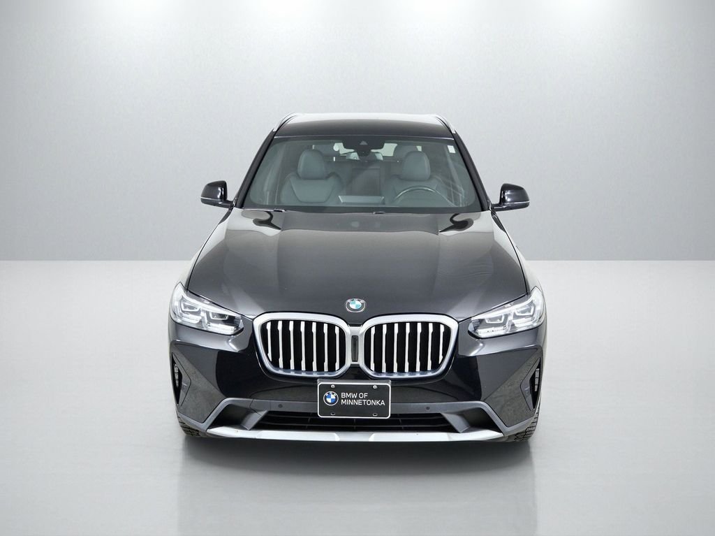 Used 2022 Black BMW xDrive30i image 17