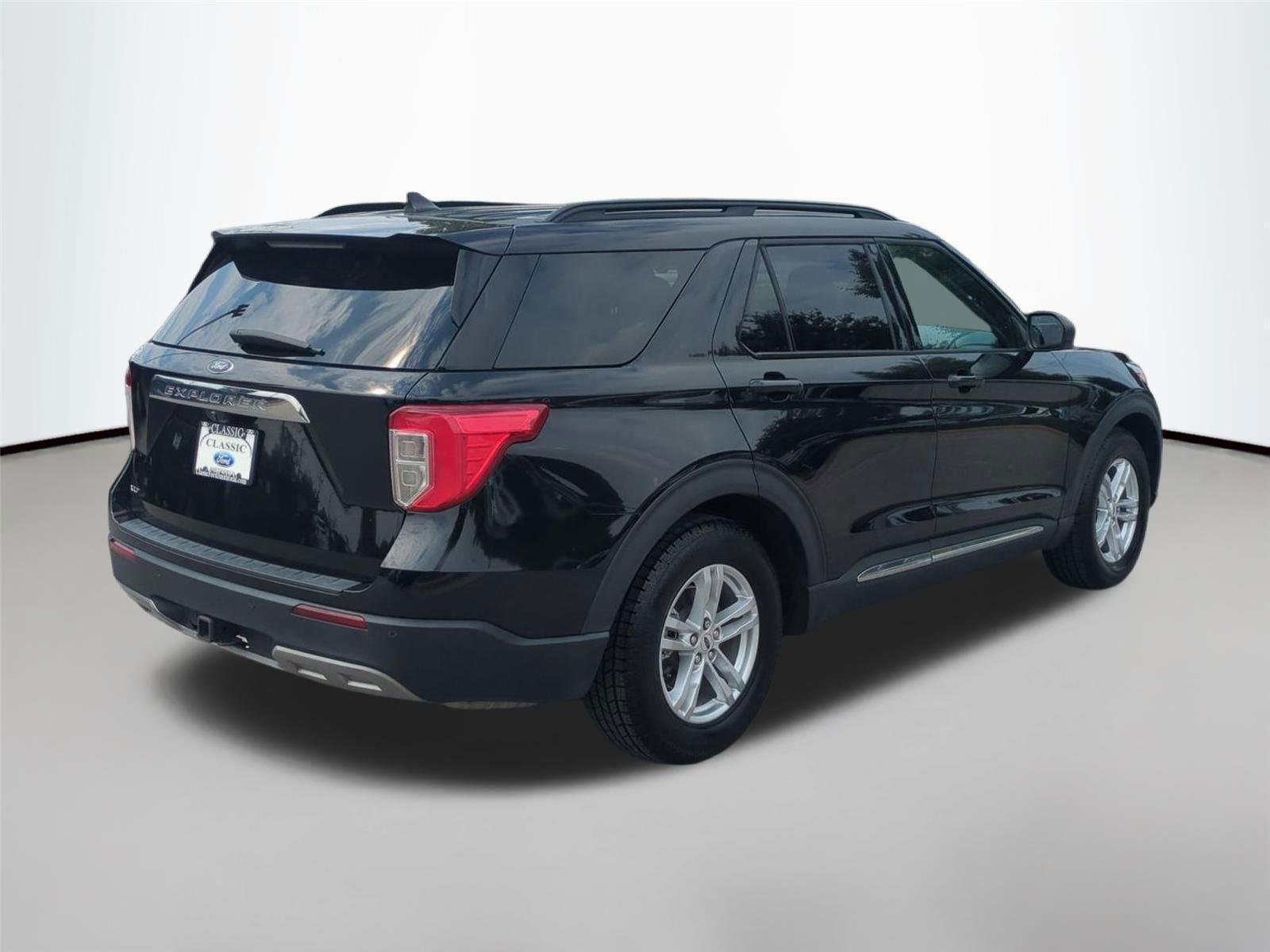 Used 2023 Agate Black Ford XLT image 5