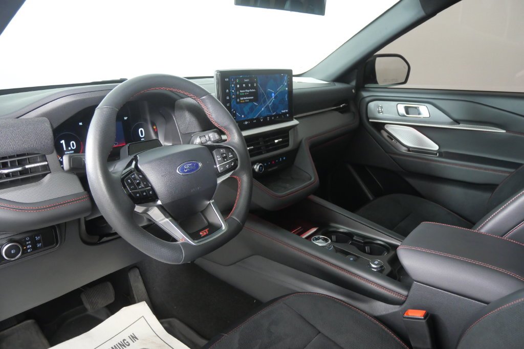 Used 2025 White Metallic Ford ST image 13