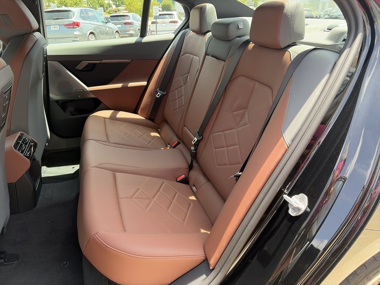 New 2027 Black Sapphire Metallic BMW 530i image 32