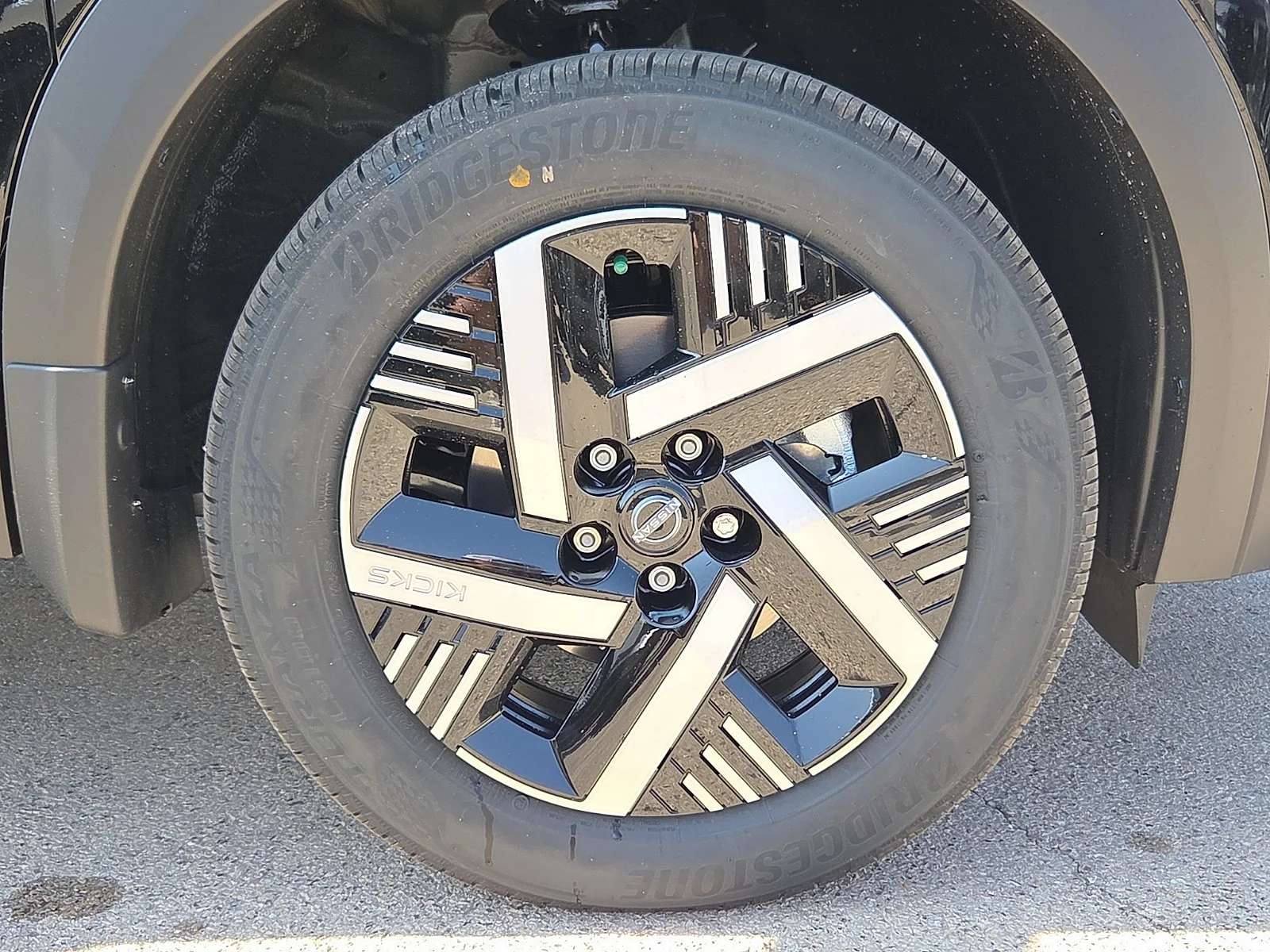 New 2026 KH3 Super Blac Nissan SV Front-Wheel Drive image 7