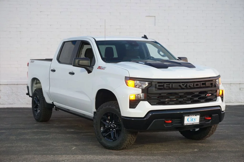 New 2026 Summit White Chevrolet Custom Trail Boss image 2