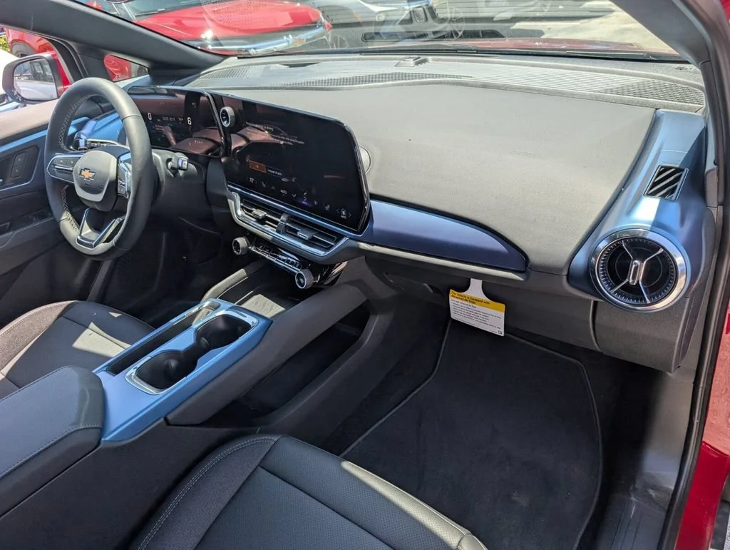 2026 Chevrolet Equinox EV 2LT - Photo 8