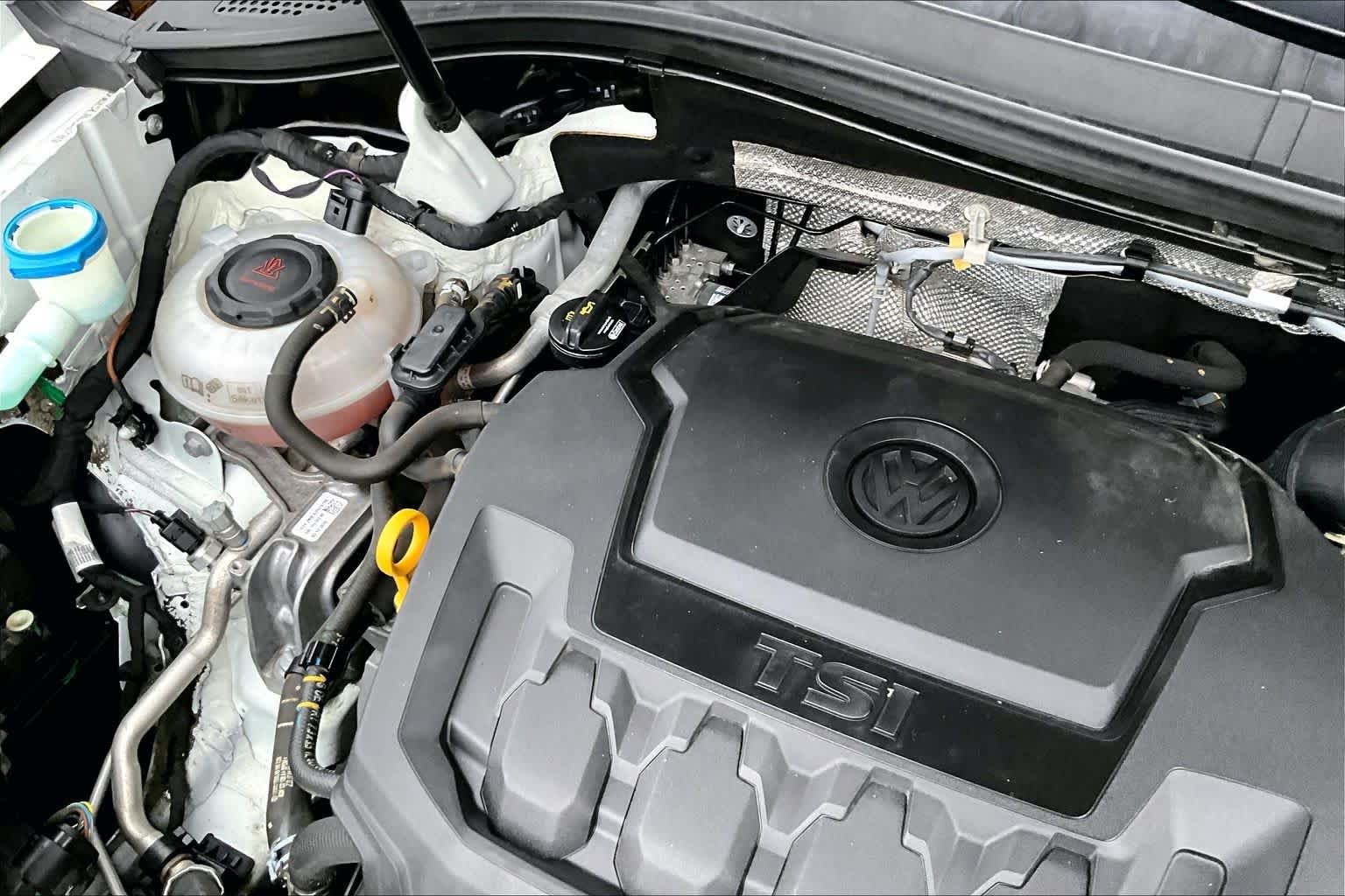 Used 2020 Pure White Volkswagen S image 33