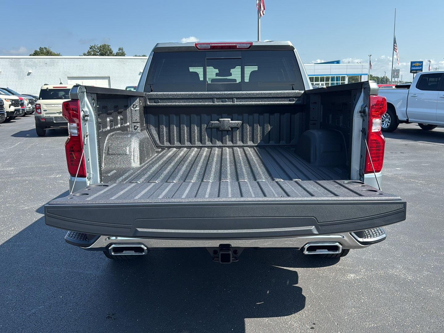 2026 Chevrolet Silverado 1500 LT - Photo 10