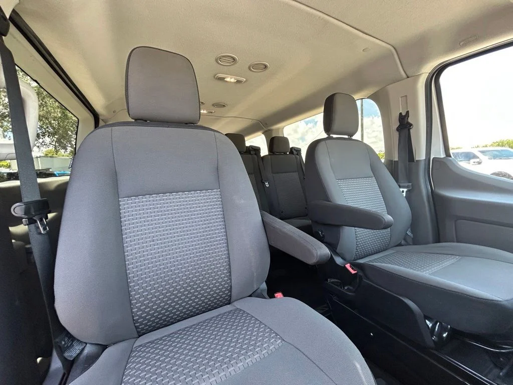 Certified Used 2024 Oxford White Ford XLT image 28