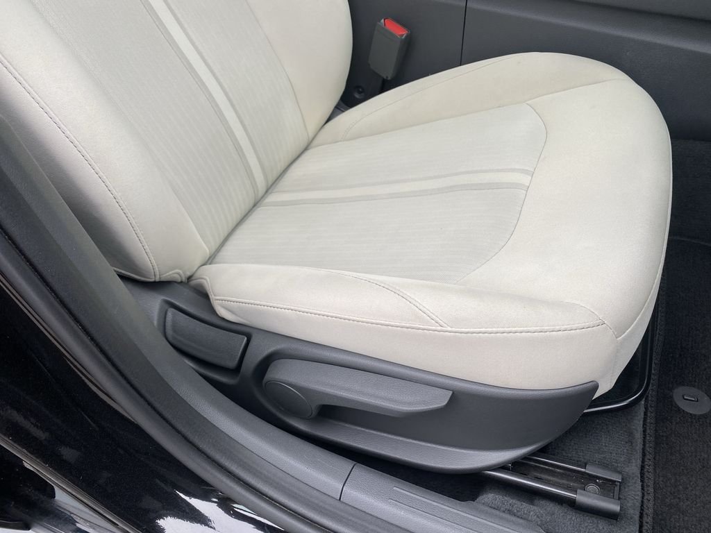 Used 2023 Onyx Black Hyundai SEL image 32