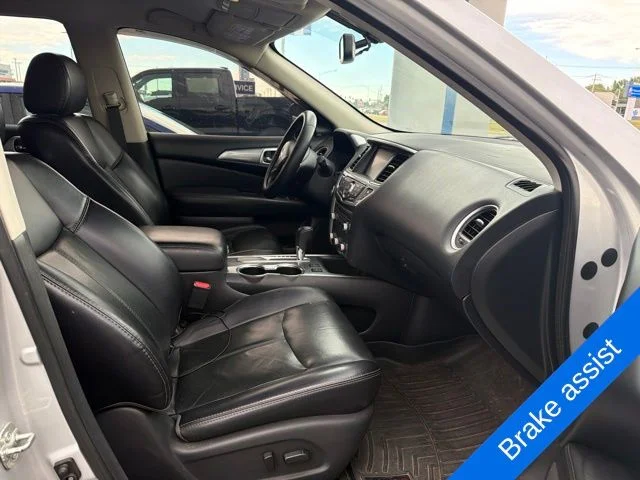Used 2018 Brilliant Silver Metallic Nissan SL image 12