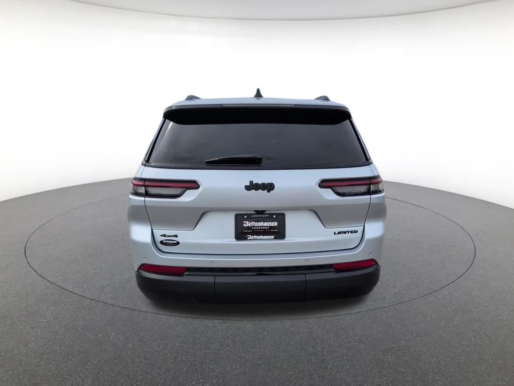 Used 2025 Silver Jeep Limited image 7