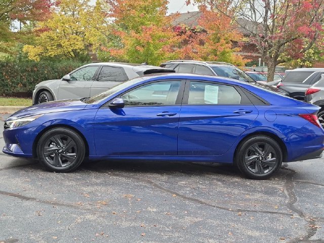 Used 2023 Blue Hyundai SEL image 4