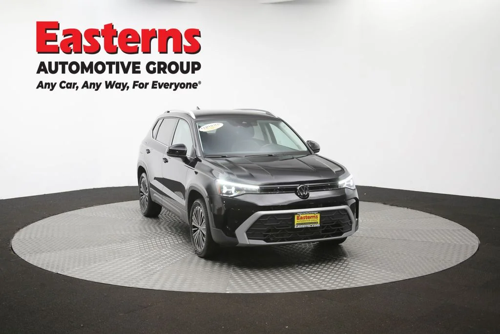 Used 2025 Black Volkswagen 1.5T SE image 49