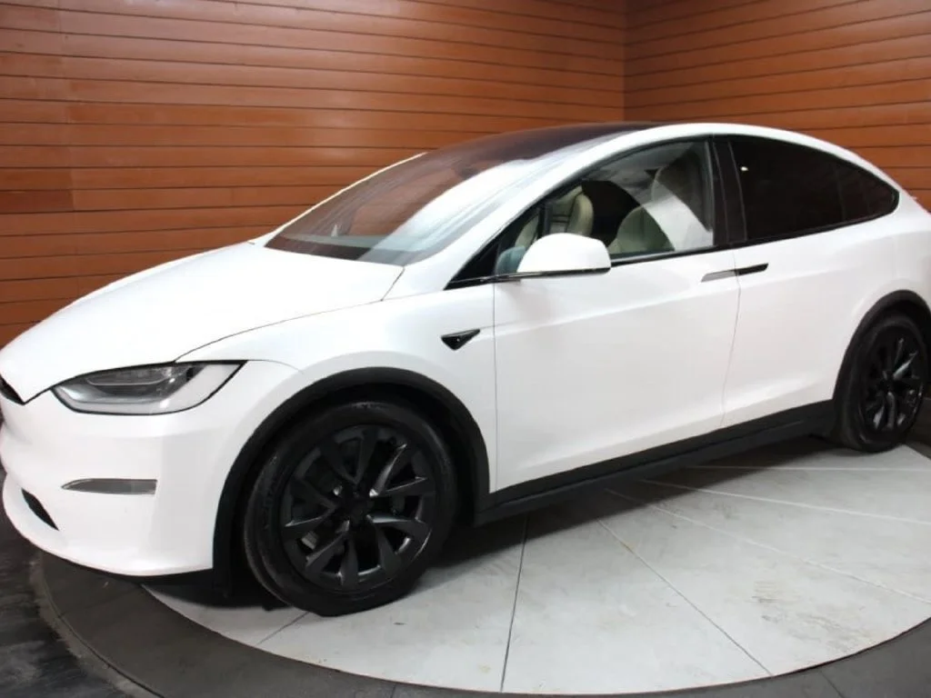Used 2023 Pearl White Multi-Coat Tesla 7 Seater AWD image 32