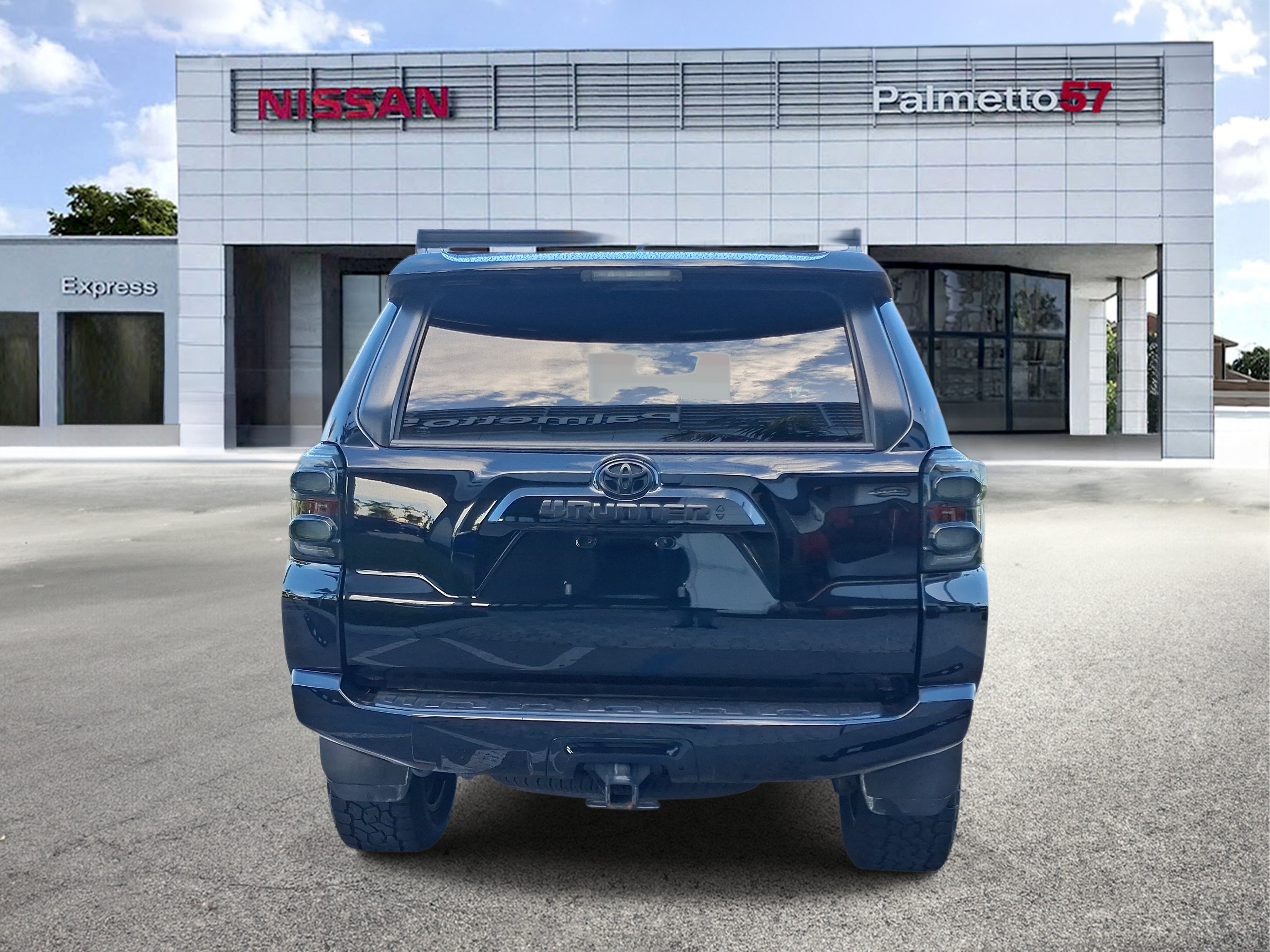 Used 2020 Black Toyota SR5 Premium image 5