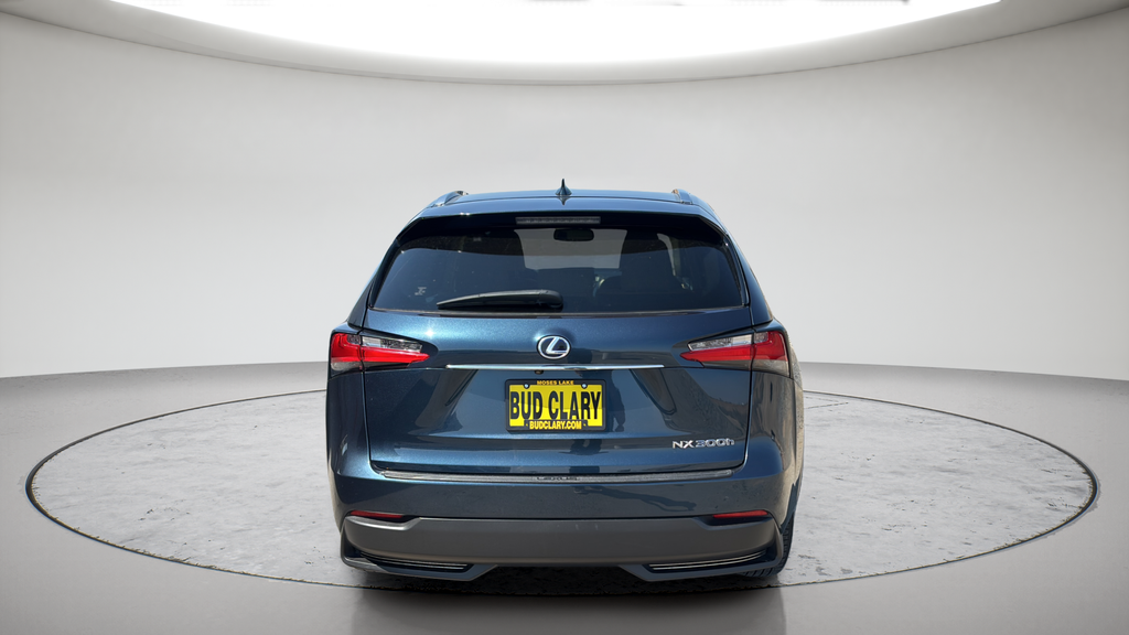 Used 2015 Blue Lexus 300h image 18
