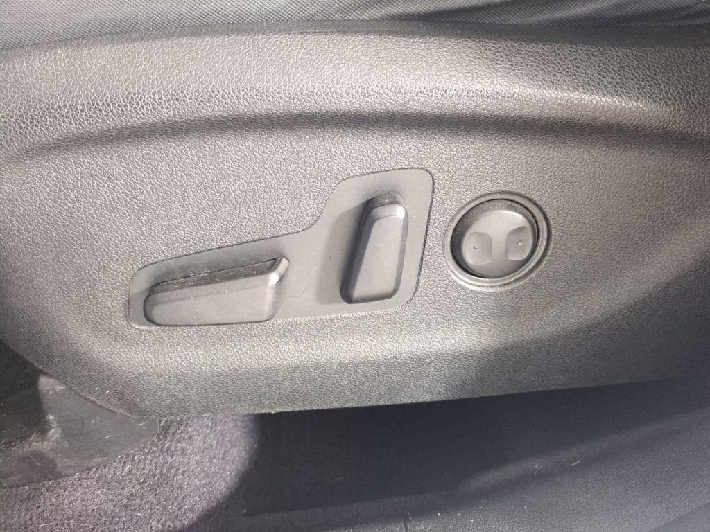 2020 Kia Sorento LX - Photo 23
