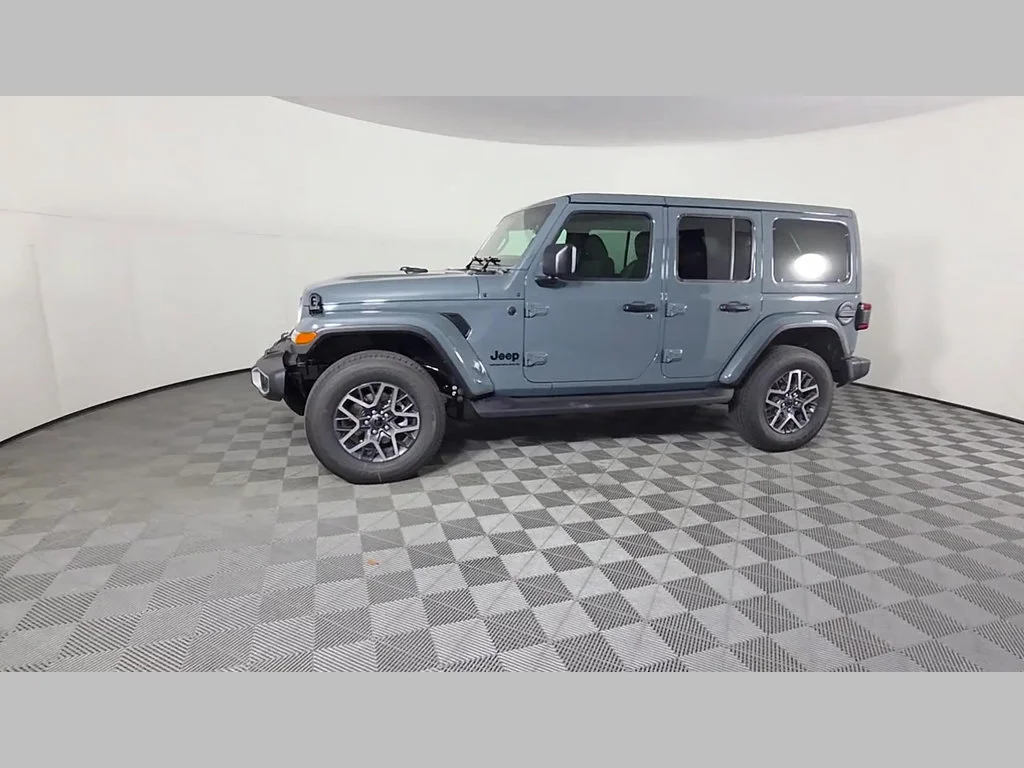 New 2026 Anvil Clear-Coat Exterior Paint Jeep Sahara image 37