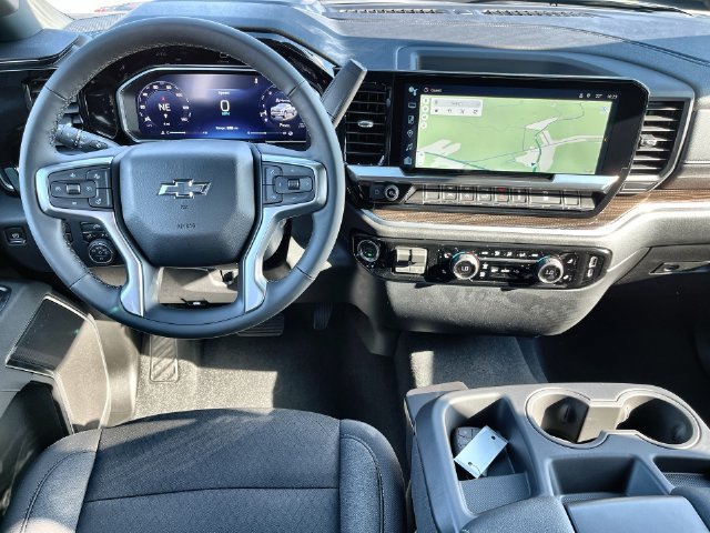 2026 Chevrolet Silverado 1500 photo 18 of 40