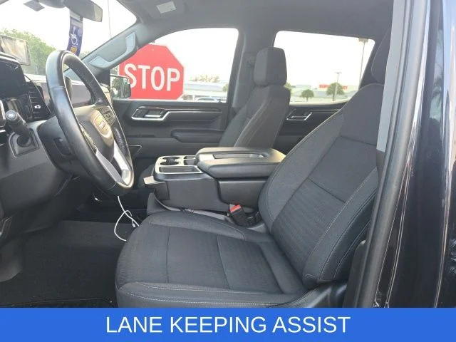 Used 2023 Silver GMC Elevation image 4