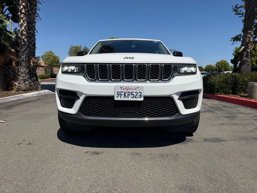 Certified Used 2023 White/off-white Jeep Laredo image 3