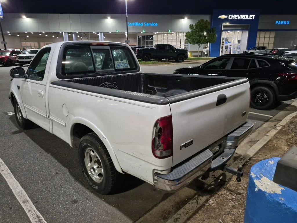 Used 1998  Ford XLT image 6