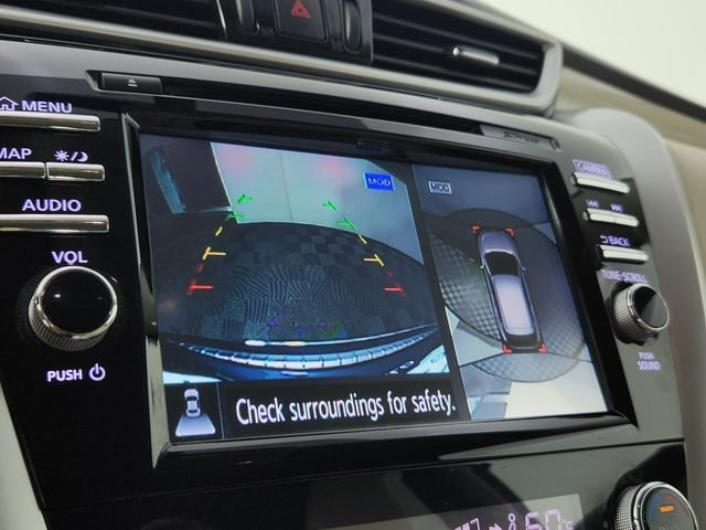 Used 2015 Blue Nissan SL image 29