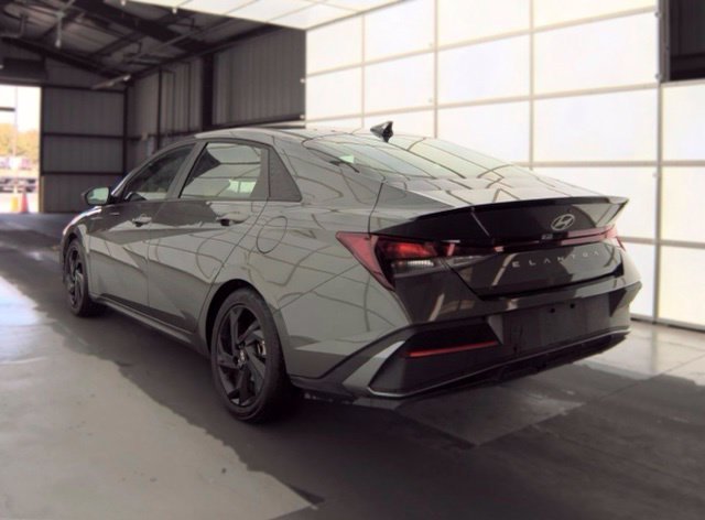 Certified Used 2026 Amazon Gray Hyundai SEL Sport image 8