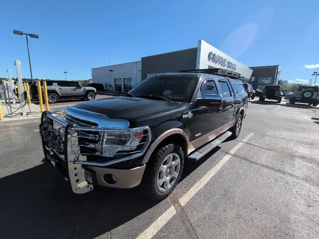 Used 2014  Ford Limited image 2