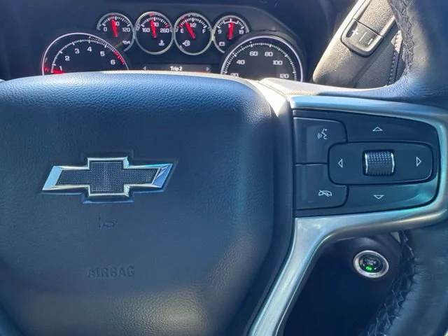 Certified Used 2022 SUMMIT WHITE Chevrolet RST image 33