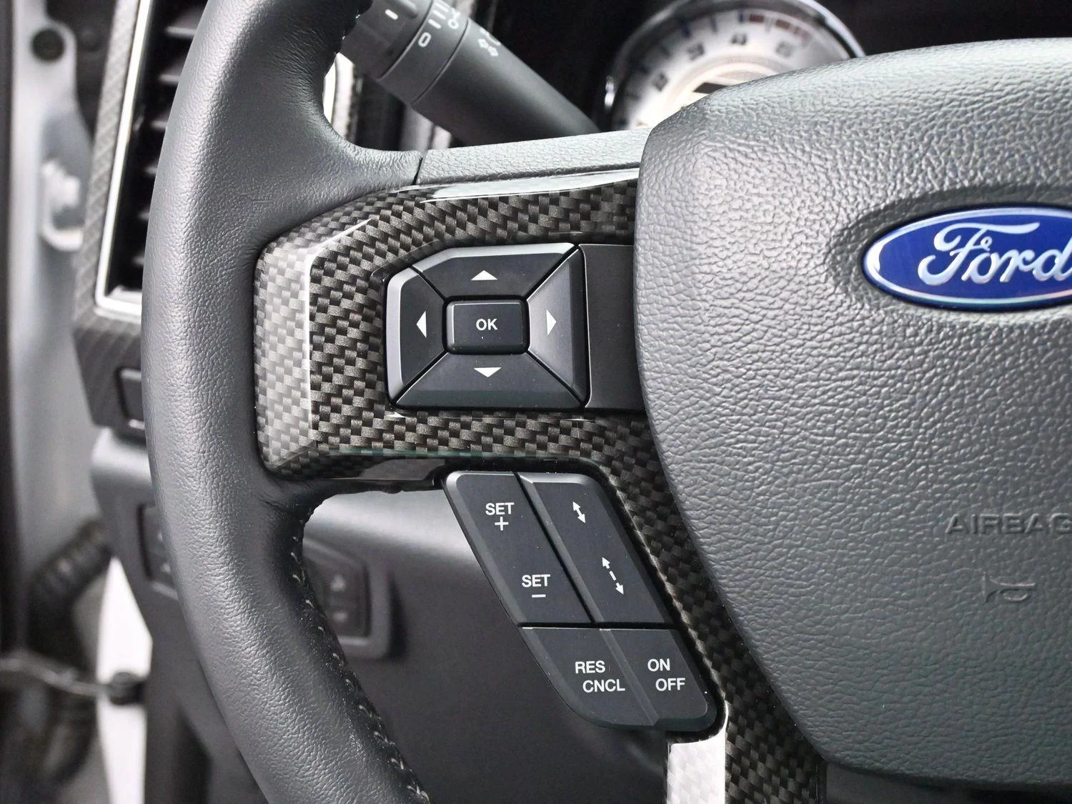 Used 2022 White Ford XL image 19