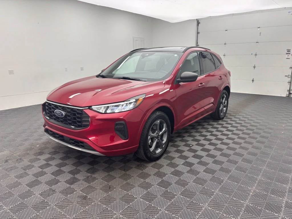Used 2023 Red Ford ST-Line image 2