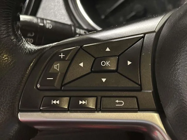 Used 2017 Magnetic Black Nissan SL image 23