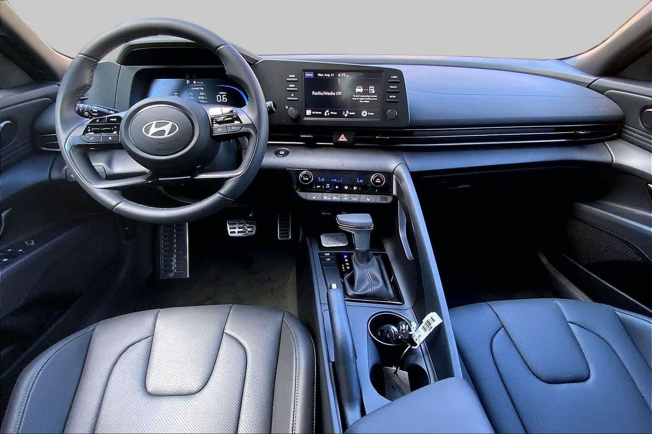 New 2026 Abyss Black Hyundai SEL Sport Plus image 5