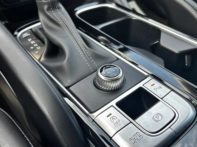 Used 2025 Silver Kia S image 16