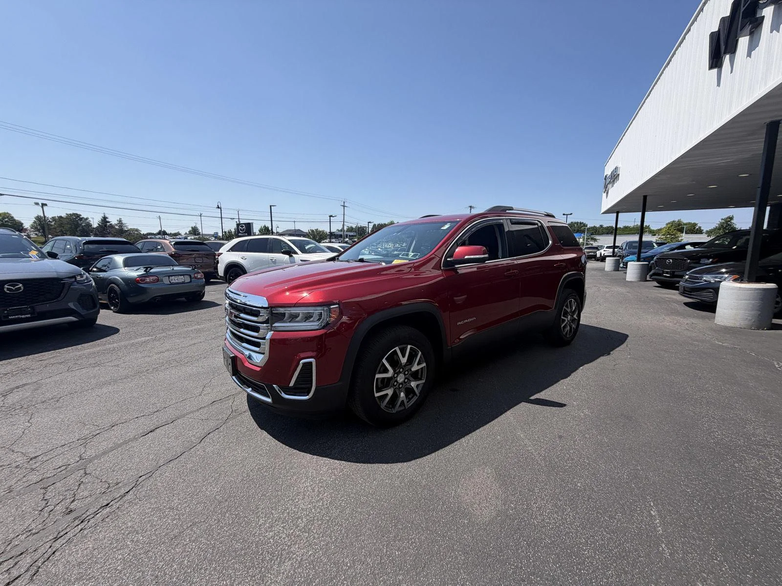 Used 2020 Red Quartz Tintcoat GMC SLE image 3