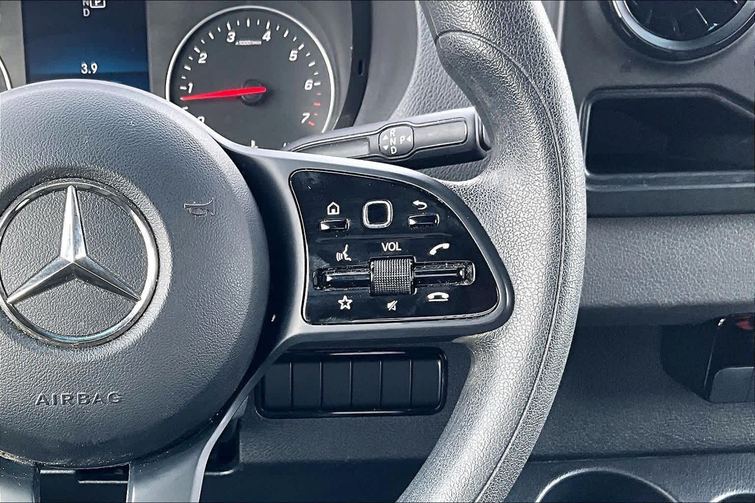 Used 2023 Arctic White Mercedes-Benz  image 27