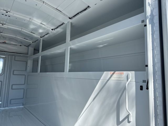 New 2025 Summit White Chevrolet 1WT image 7