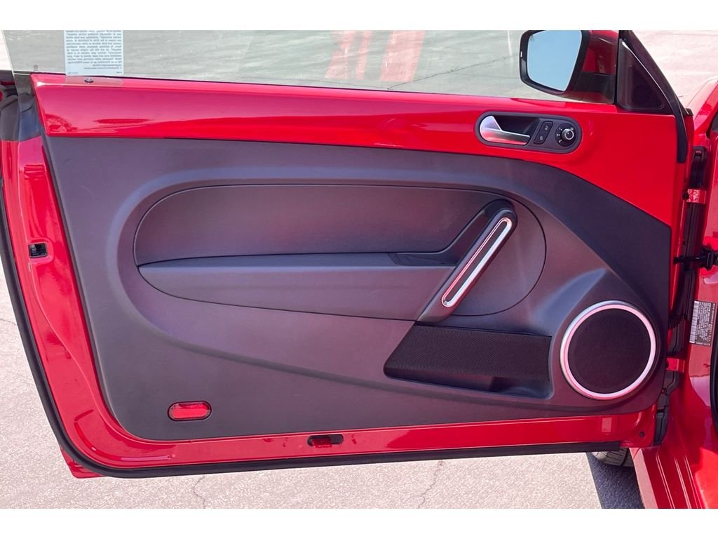 Used 2017 Tornado Red Volkswagen 1.8T SE image 11