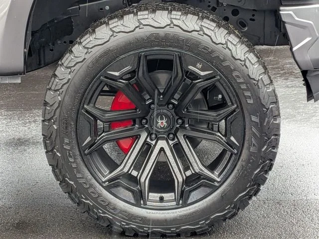 New 2025 Carbonized Gray Metallic Ford Lariat® image 34