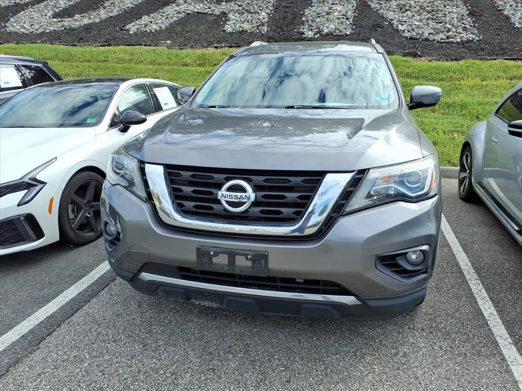 Used 2017 Gray Nissan SV image 6