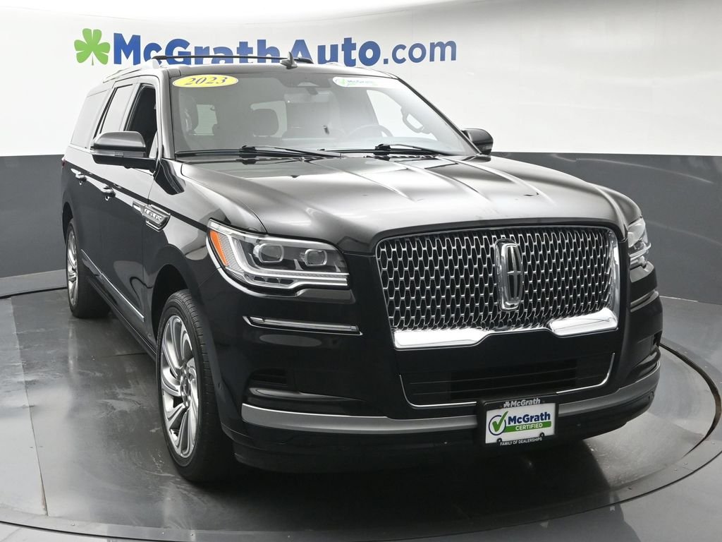 Used 2023 Black Lincoln Reserve image 5