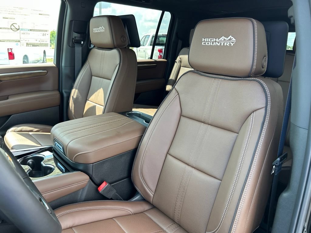 2026 Chevrolet Suburban High Country - Photo 19