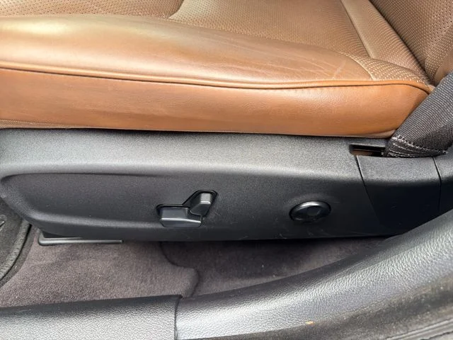 Used 2018 White Chrysler Limited image 19