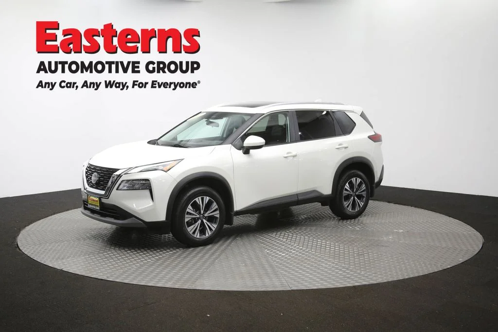 Used 2023 White Nissan SV image 57