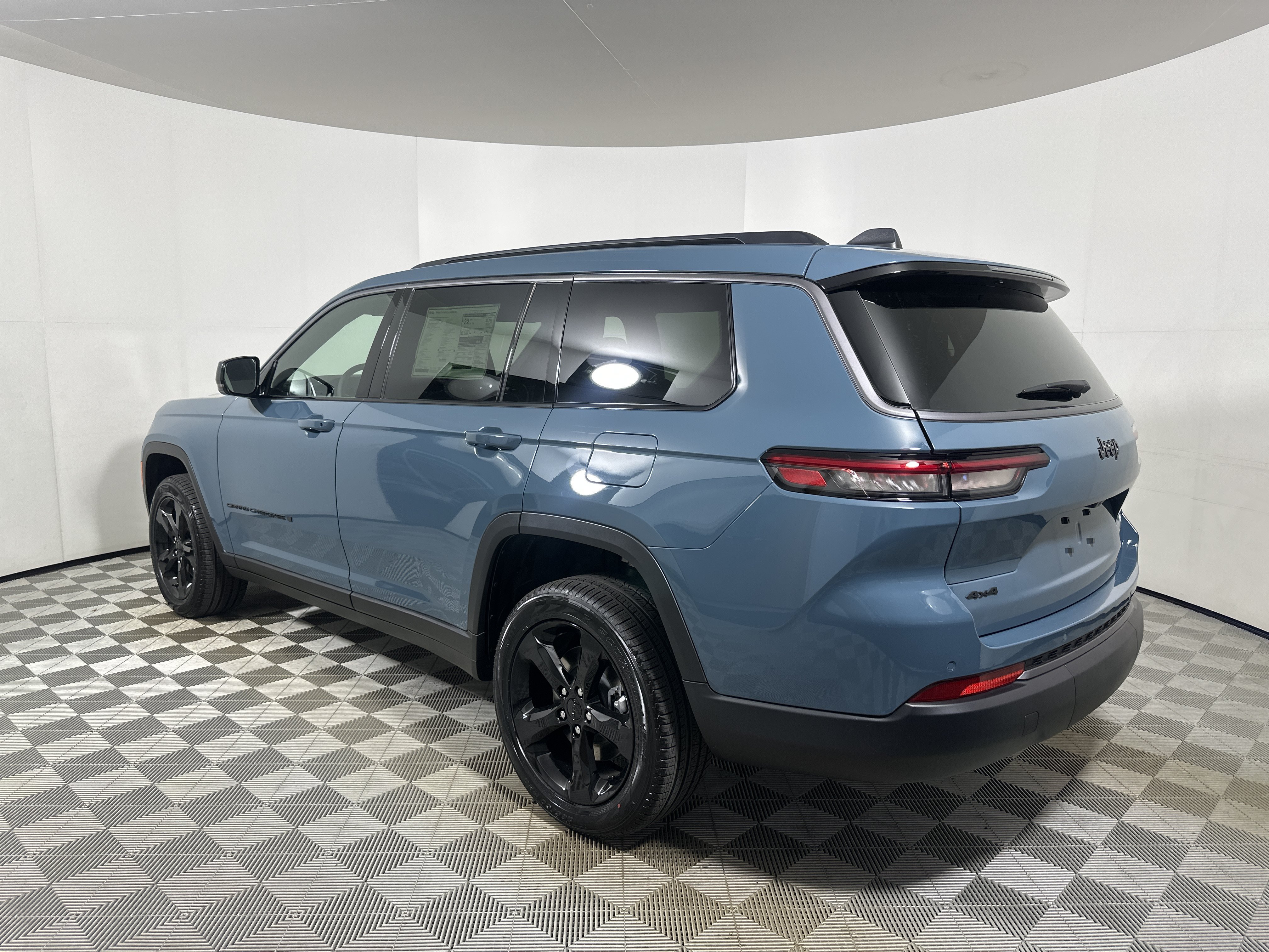 New 2026 Steel Blue Exterior Paint Jeep Limited image 5